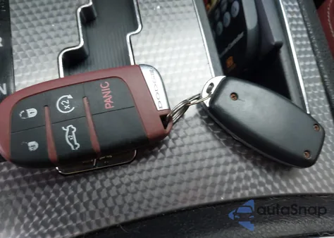 2012 Dodge Charger Srt8 z USA, uszkodzony, nr VIN 2C3CDXEJ2CH177004